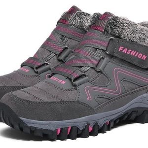 Alaskan Snow Boots NWOT